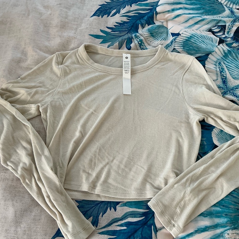 Lululemon Women's Cream Long Sleeve Top